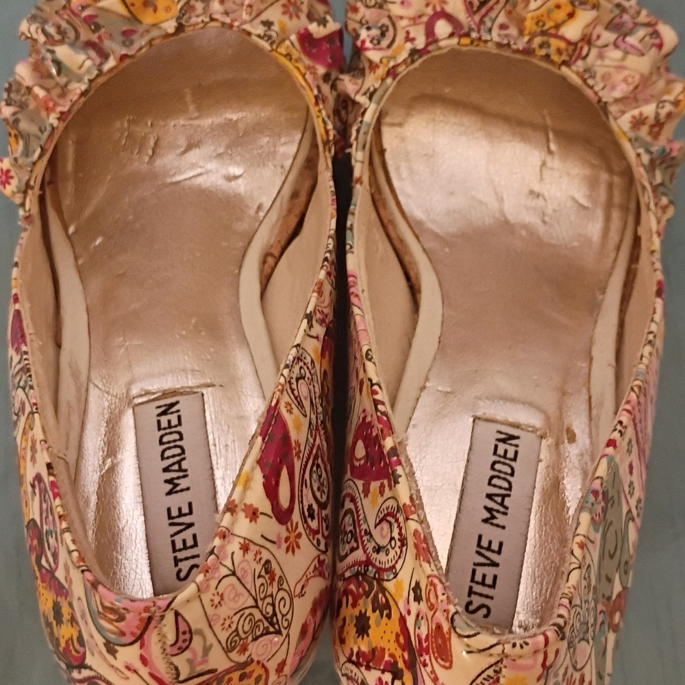 Steve Madden Paisley Print Ruffle Accent Platform Wedge Heels Size 7 1/2